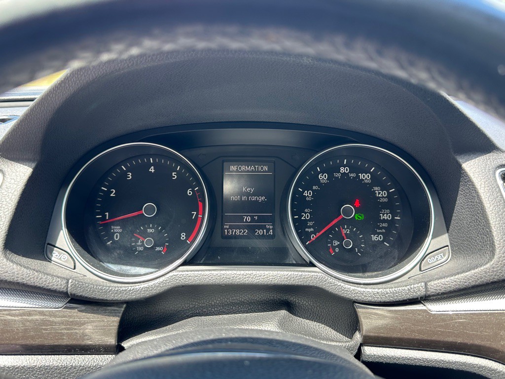 2016 Volkswagen Passat Image 26