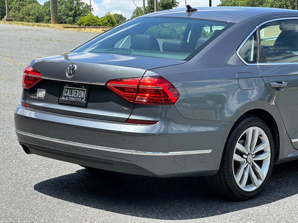 2016 Volkswagen Passat Image 39