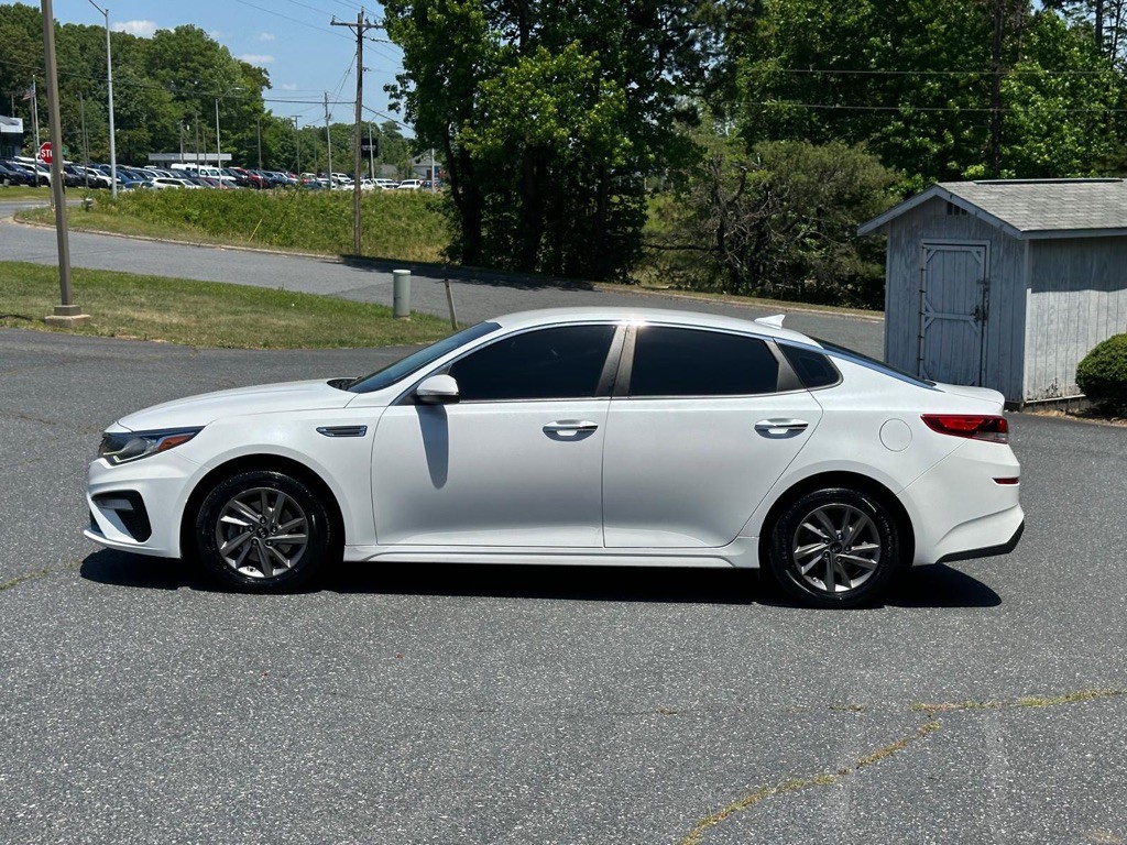 2020 Kia Optima Image 2