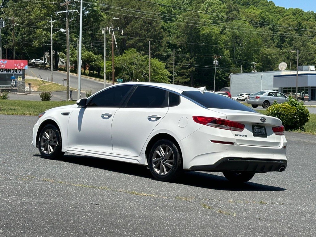 2020 Kia Optima Image 3