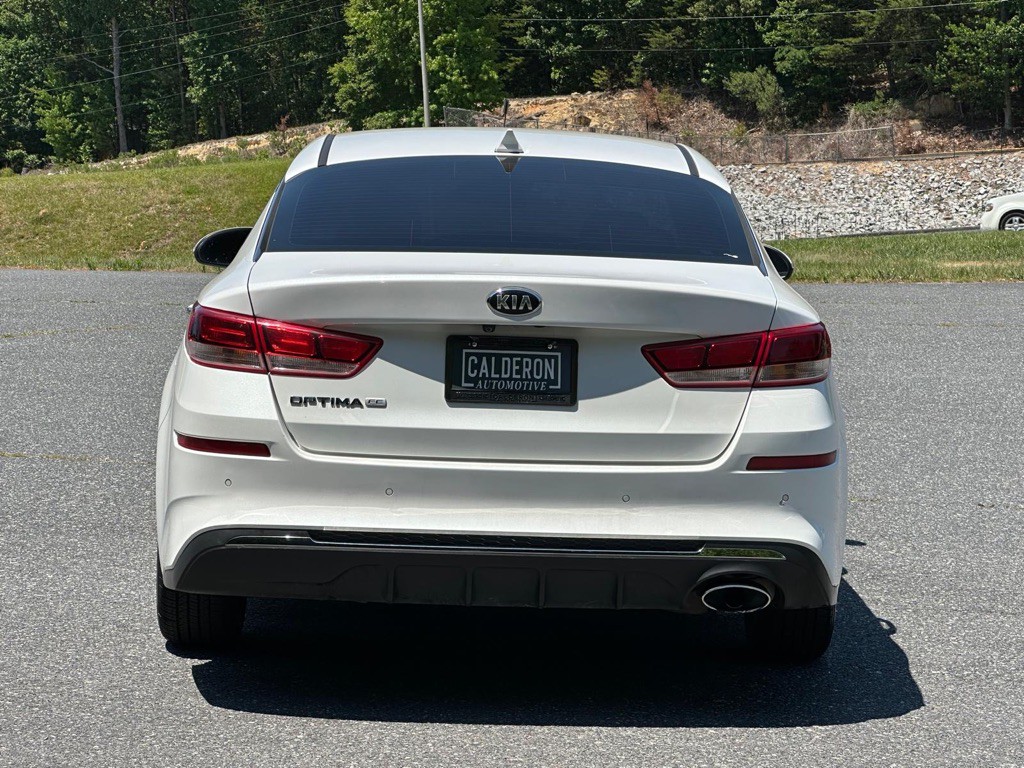 2020 Kia Optima Image 4