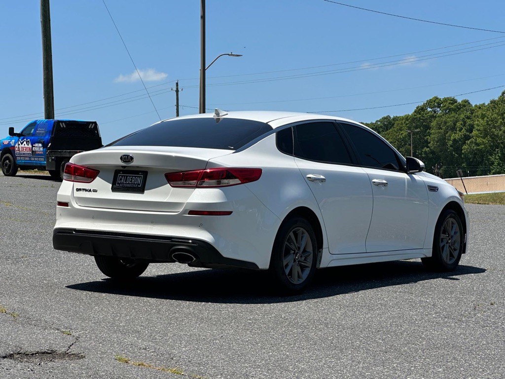 2020 Kia Optima Image 5