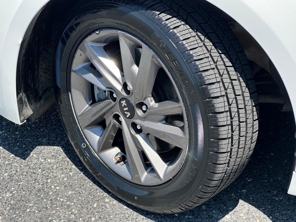 2020 Kia Optima Image 8