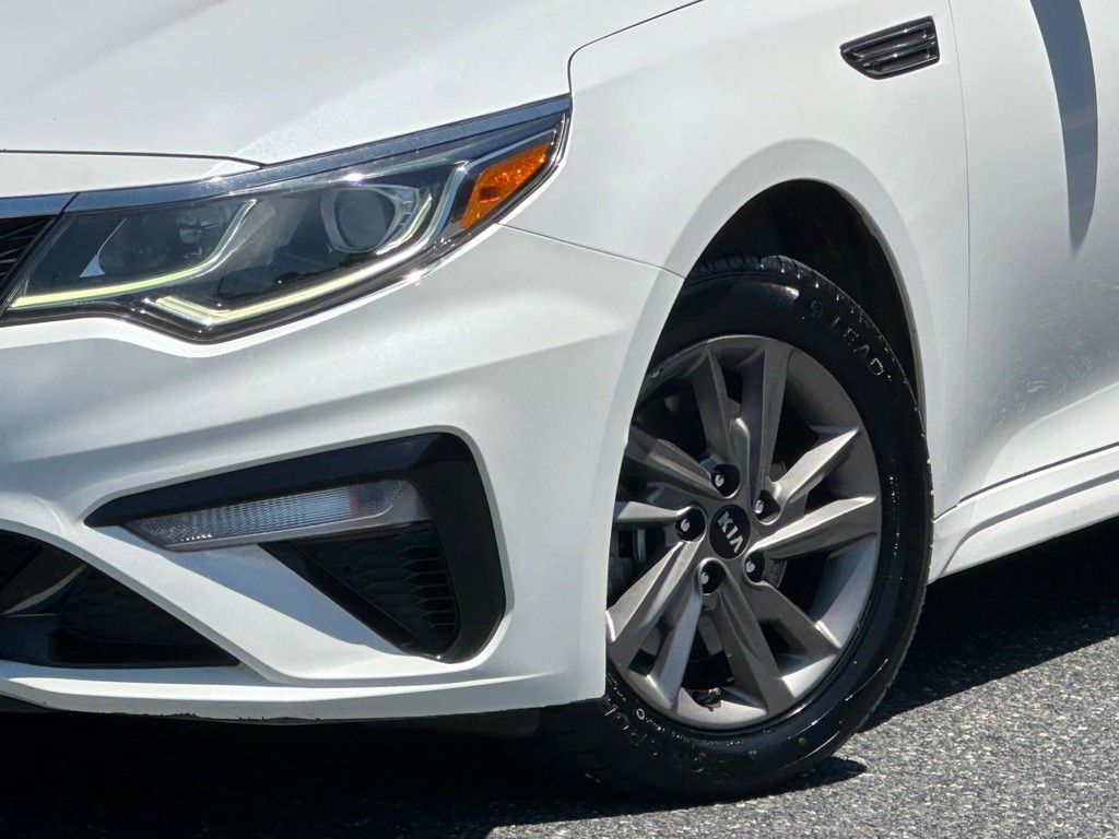 2020 Kia Optima Image 9