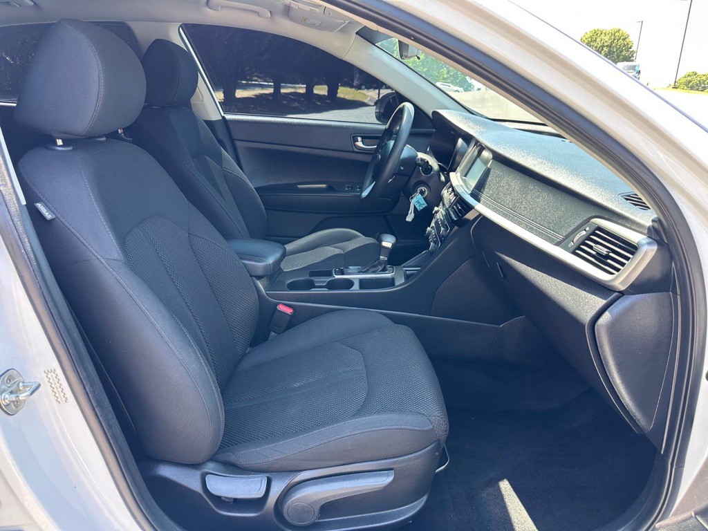 2020 Kia Optima Image 14