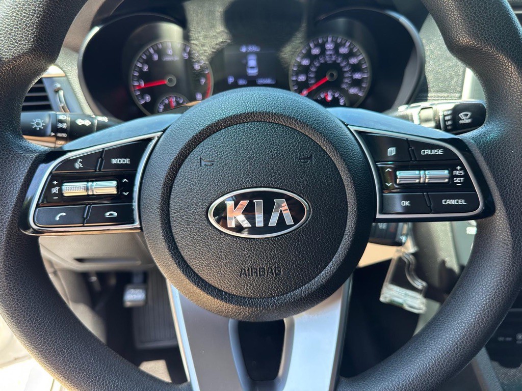 2020 Kia Optima Image 24