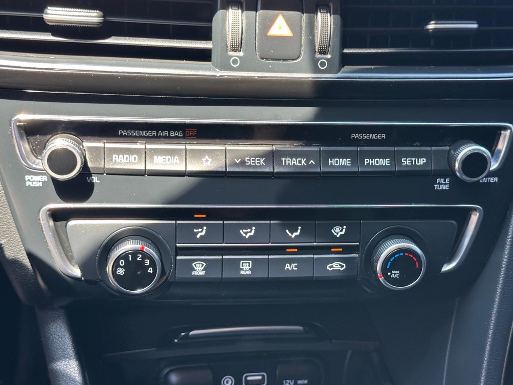 2020 Kia Optima Image 27