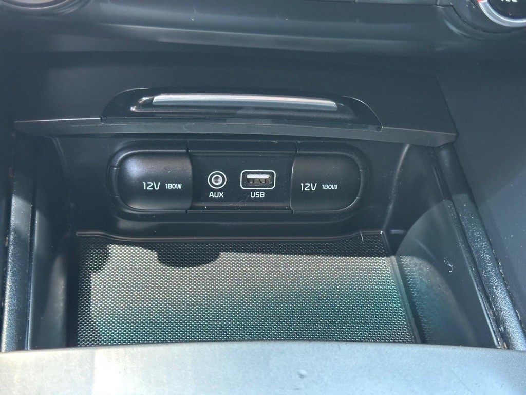 2020 Kia Optima Image 28