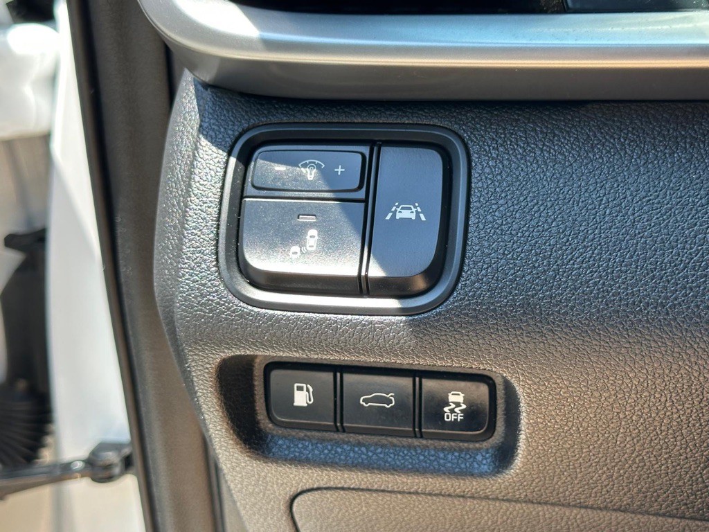 2020 Kia Optima Image 30