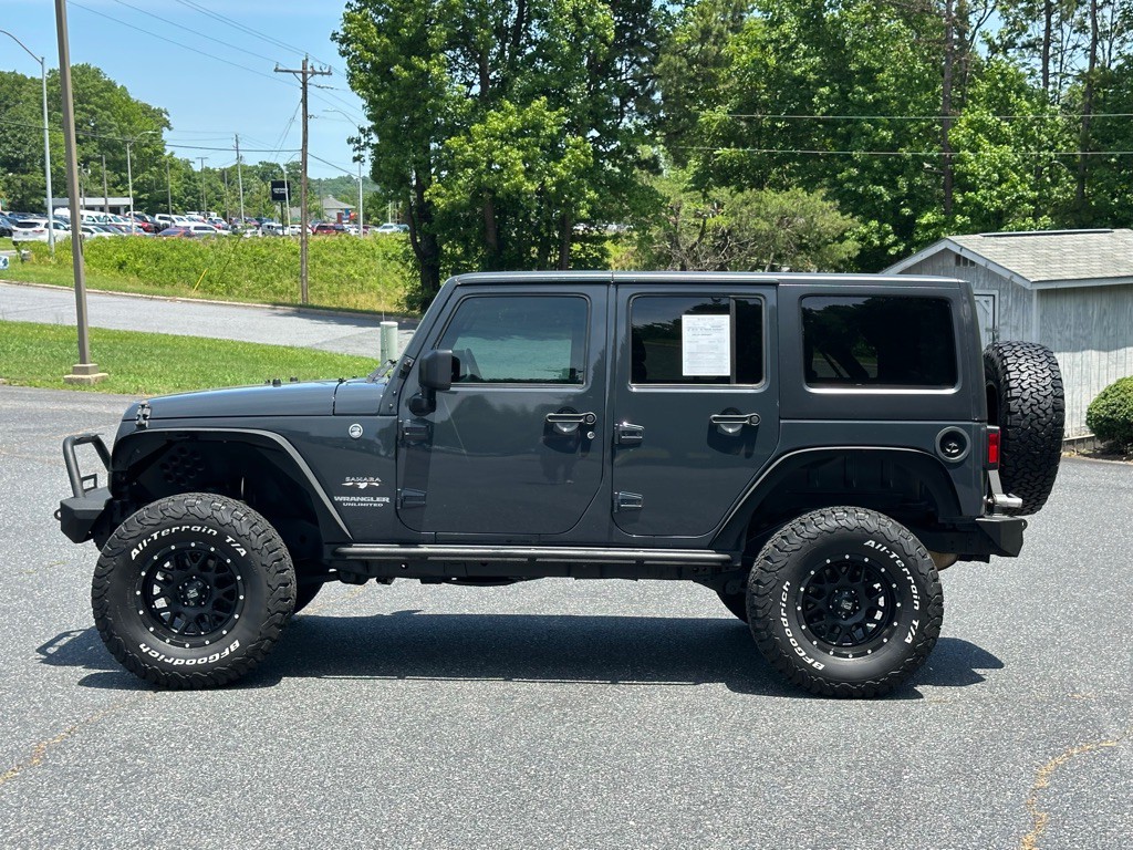 2017 Jeep Wrangler Unlimited Image 2