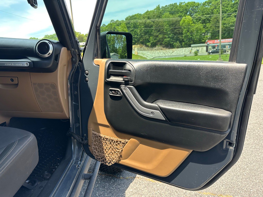 2017 Jeep Wrangler Unlimited Image 17