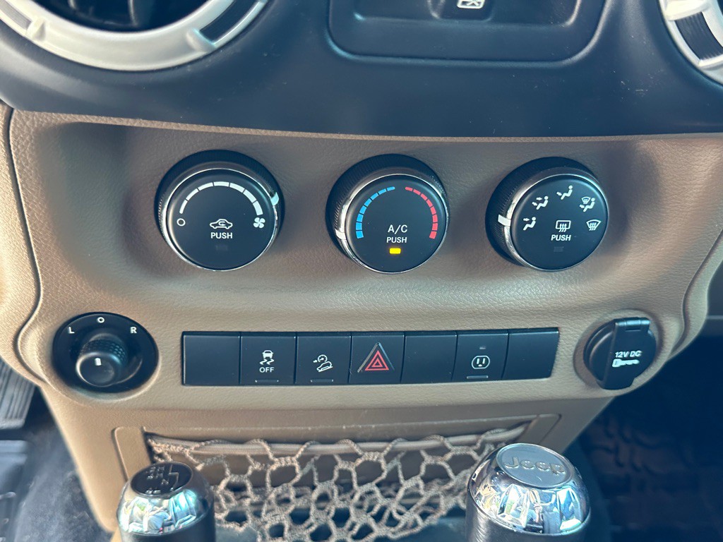 2017 Jeep Wrangler Unlimited Image 28