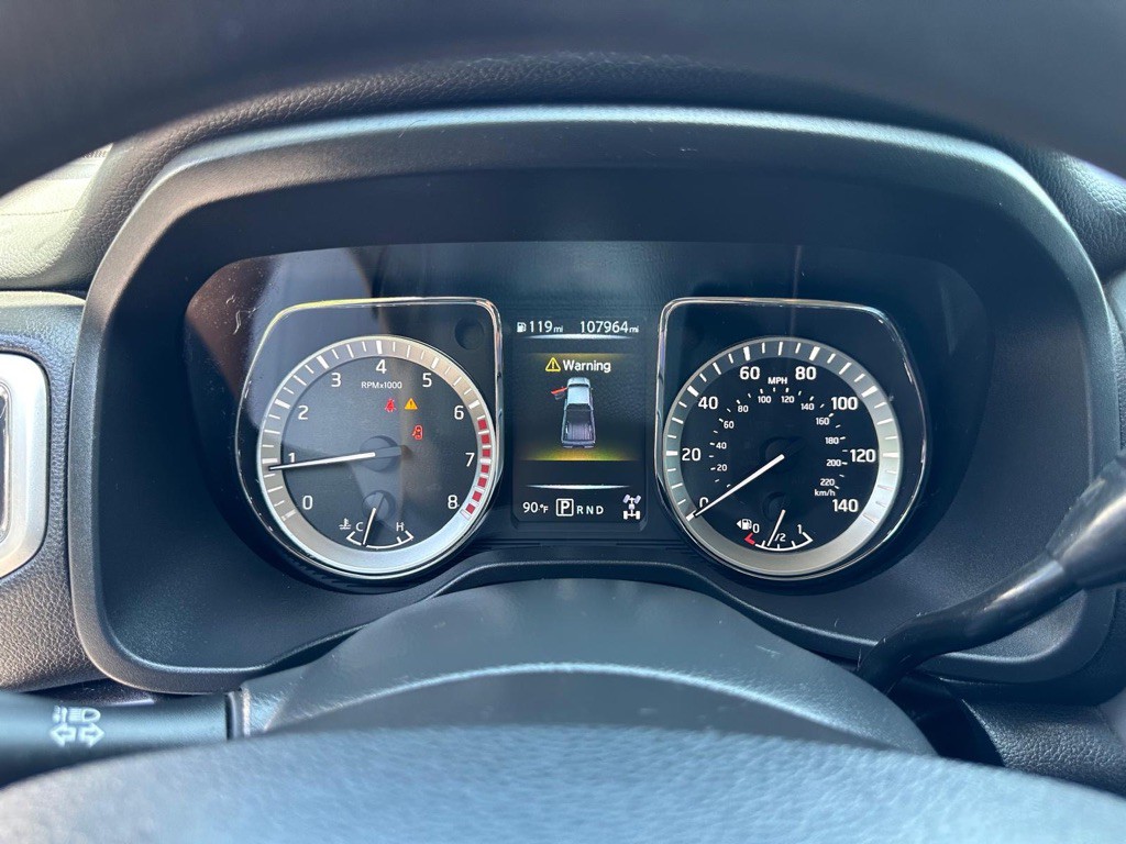 2017 Nissan Titan Image 23