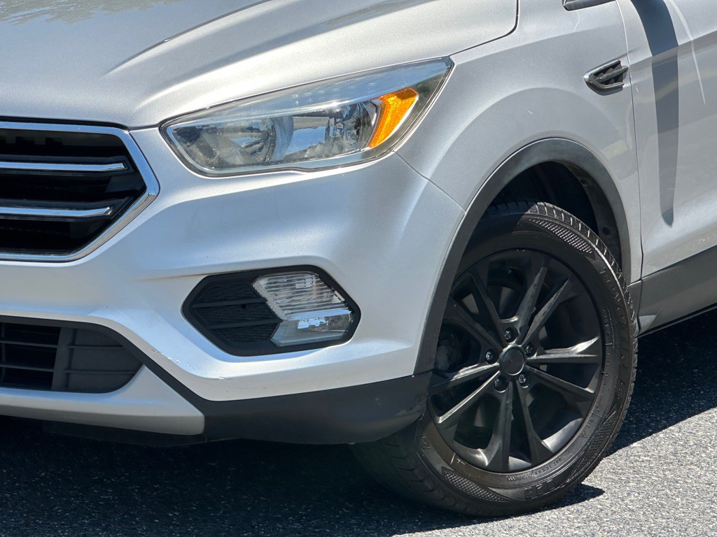 2019 Ford Escape Image 9
