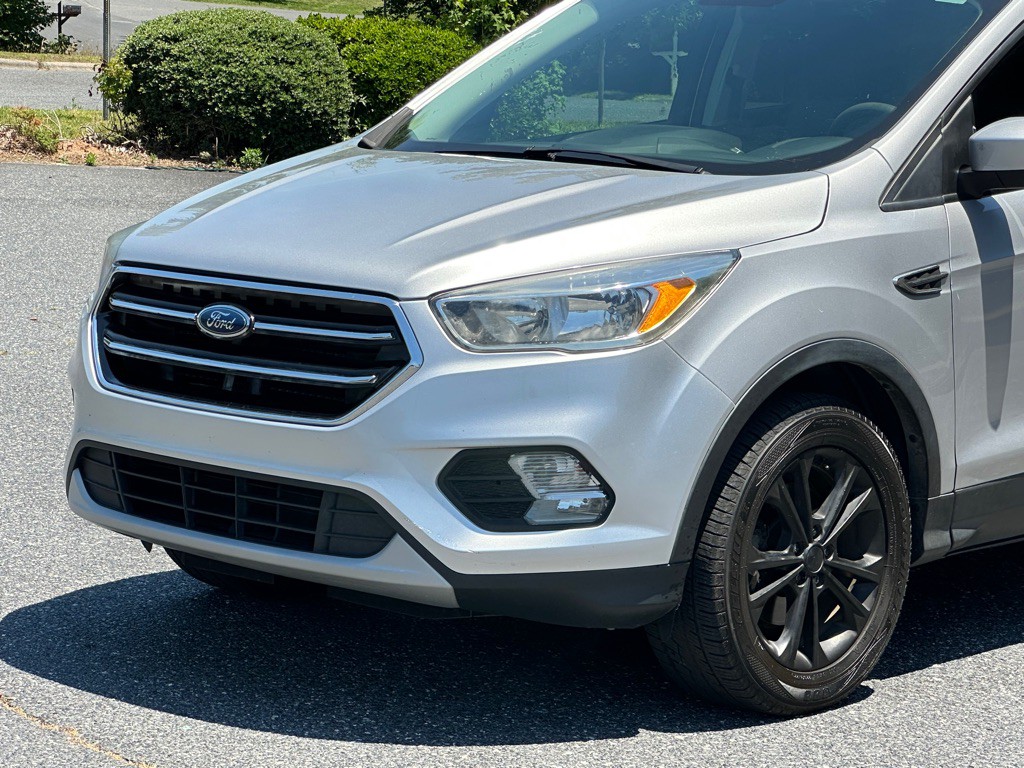 2019 Ford Escape Image 35
