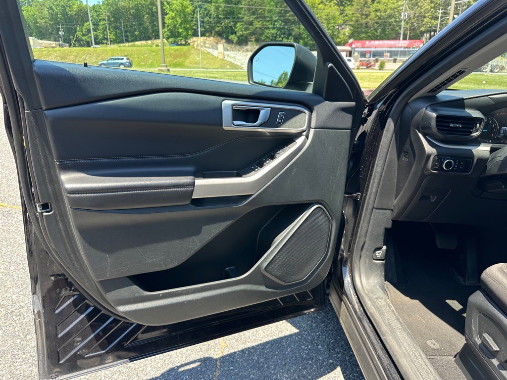 2023 Ford Explorer Image 12