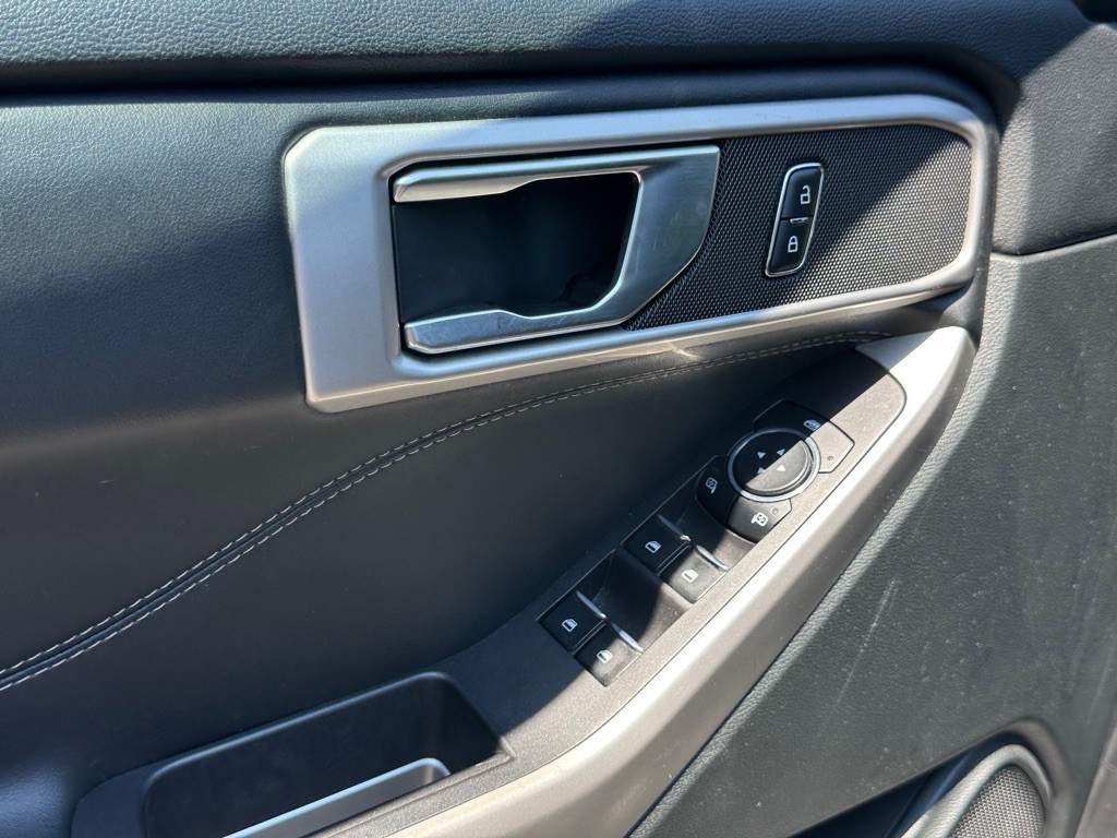 2023 Ford Explorer Image 13