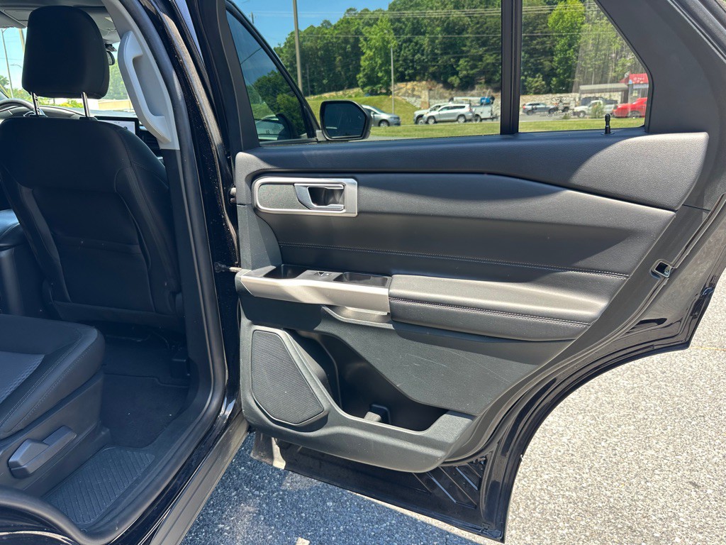 2023 Ford Explorer Image 17