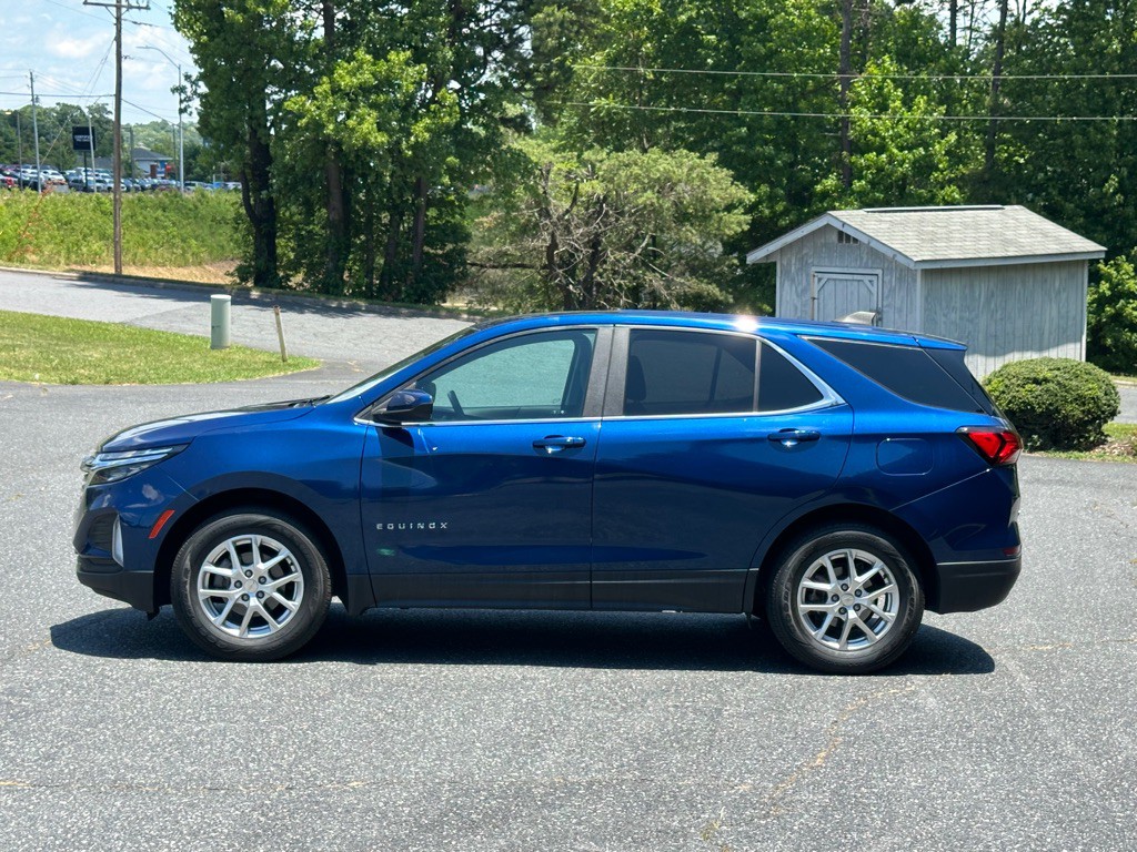 2022 Chevrolet Equinox Image 2