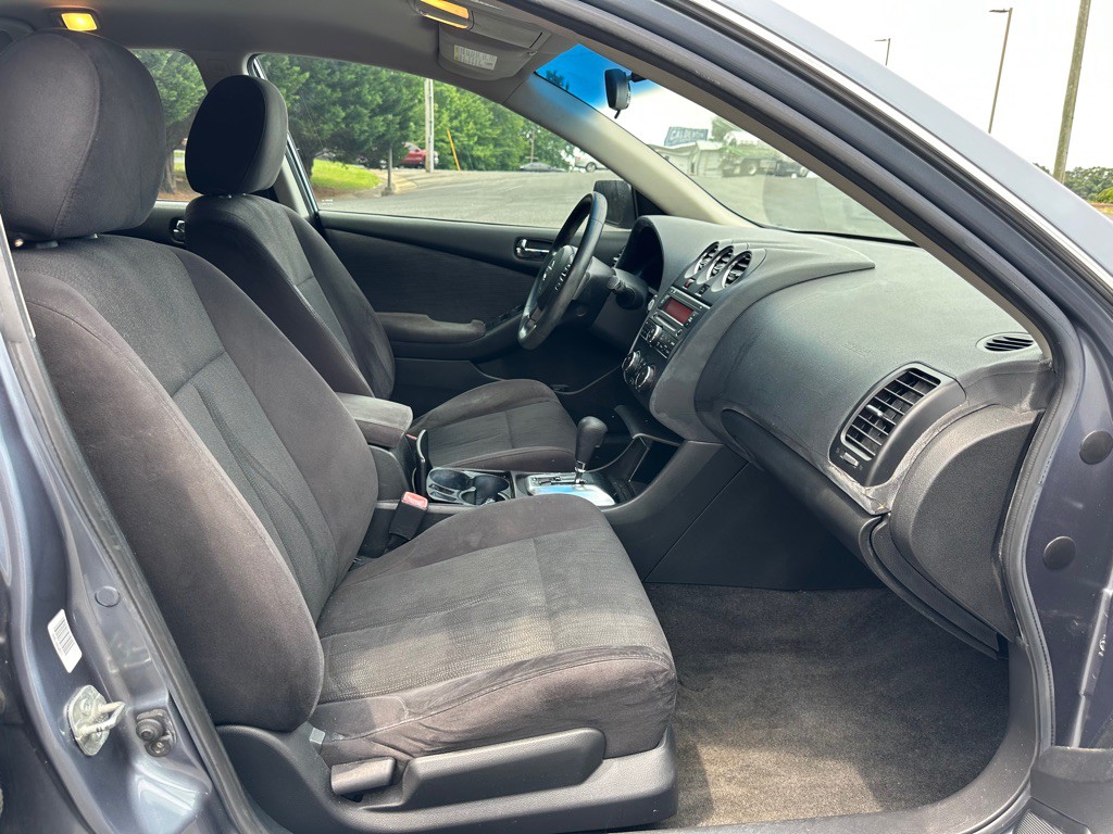 2011 Nissan Altima Image 13