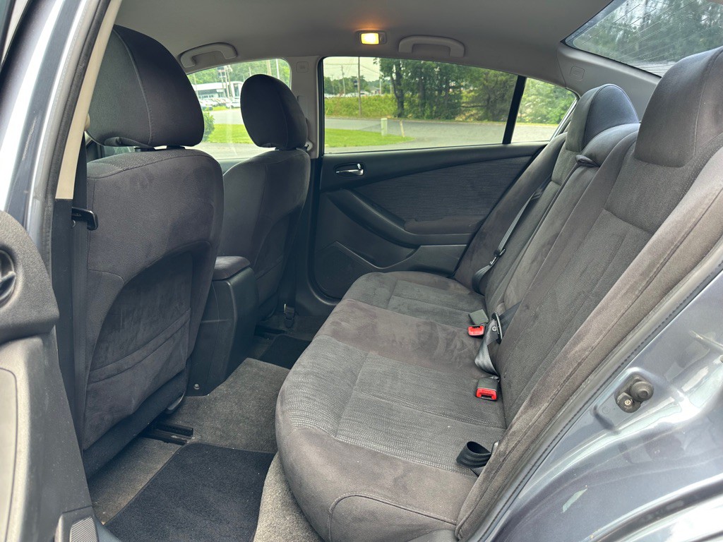 2011 Nissan Altima Image 19