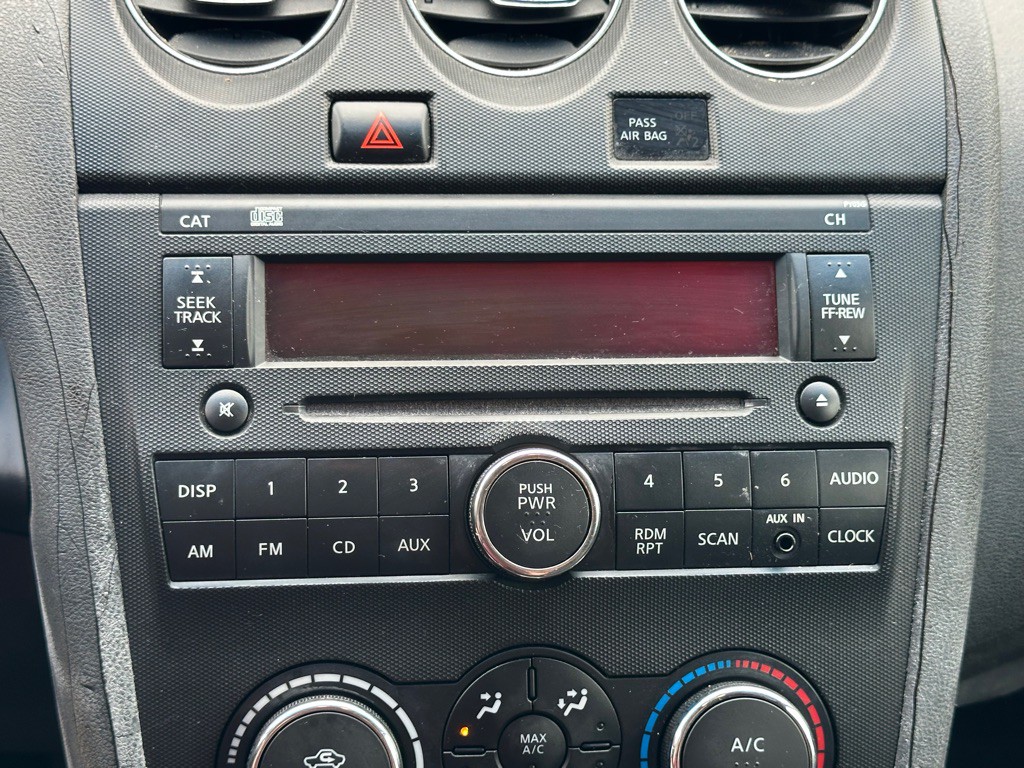 2011 Nissan Altima Image 24