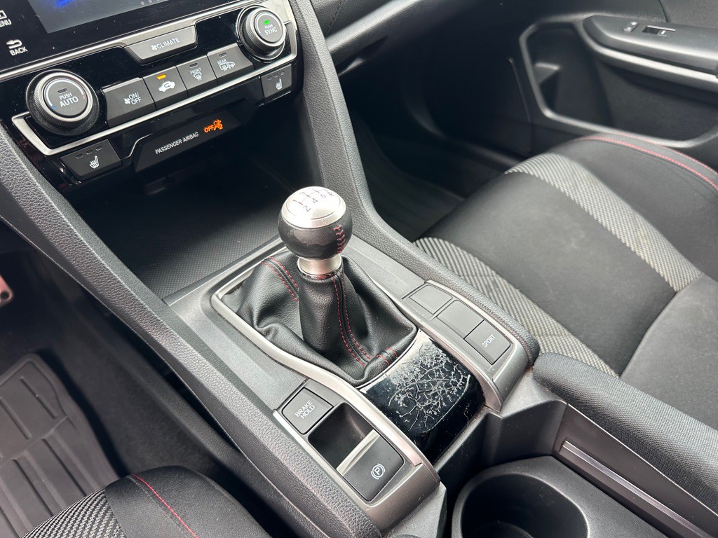 2018 Honda Civic Image 30
