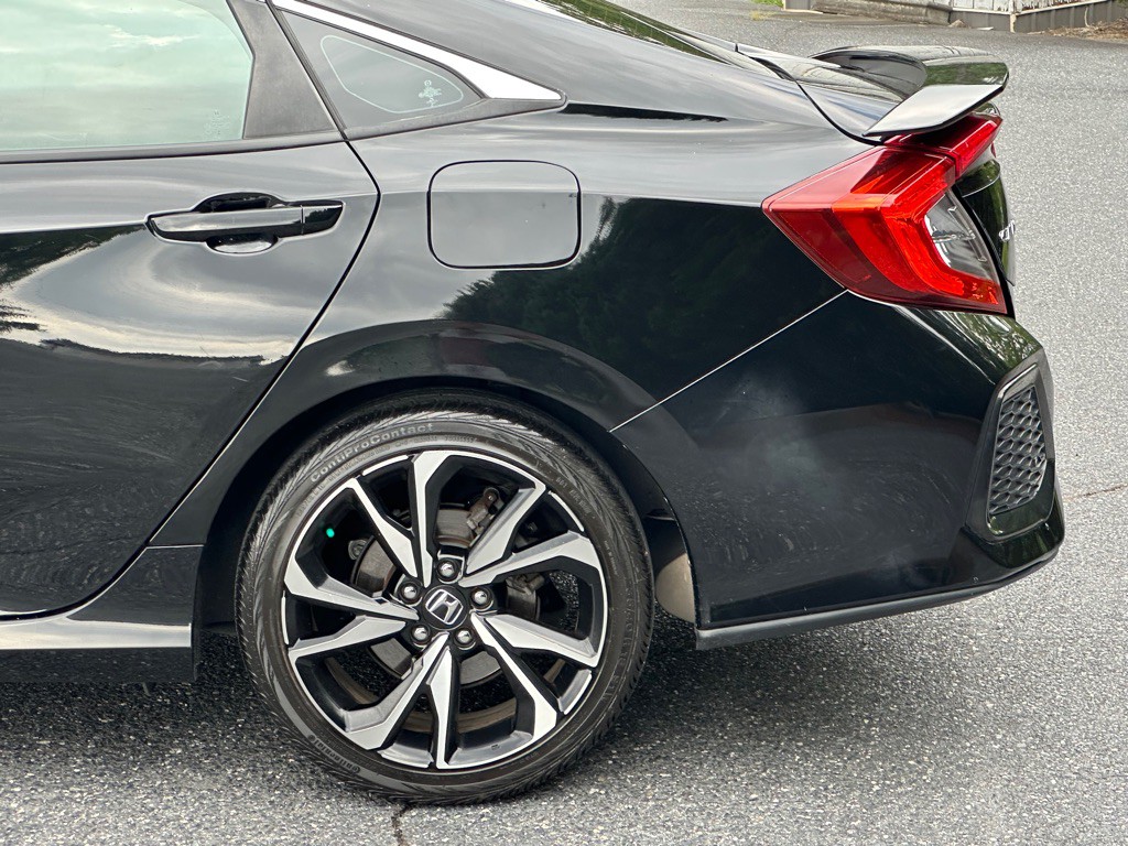 2018 Honda Civic Image 34