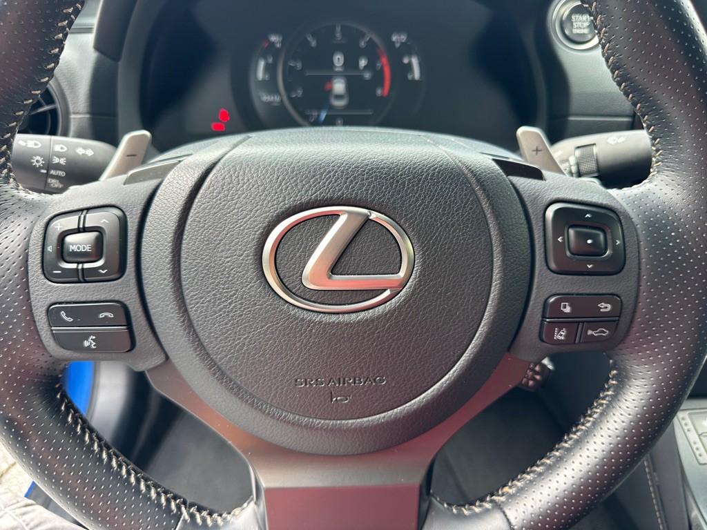2023 Lexus IS Image 24