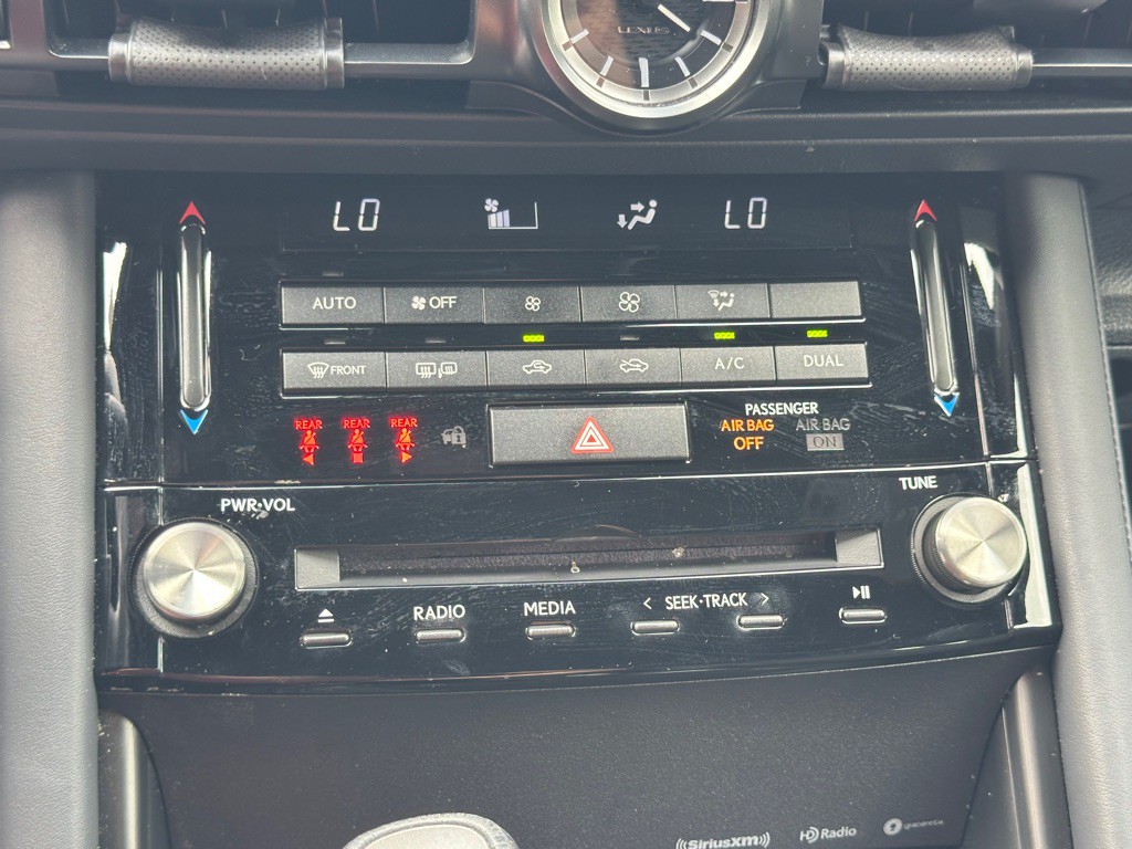 2023 Lexus IS Image 30