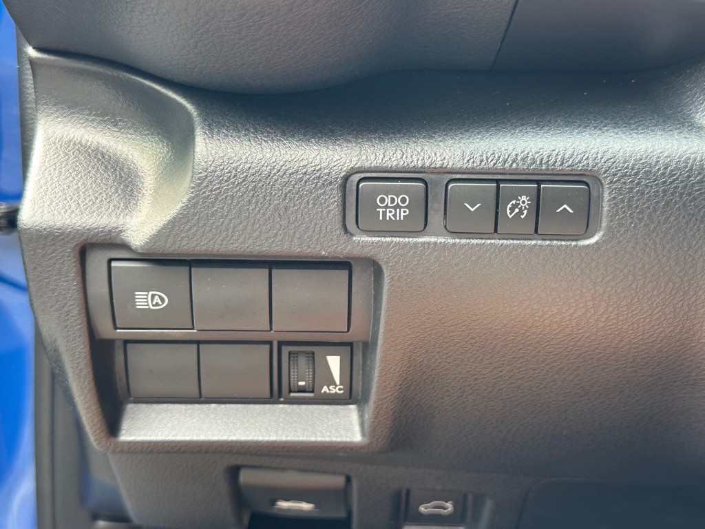 2023 Lexus IS Image 36