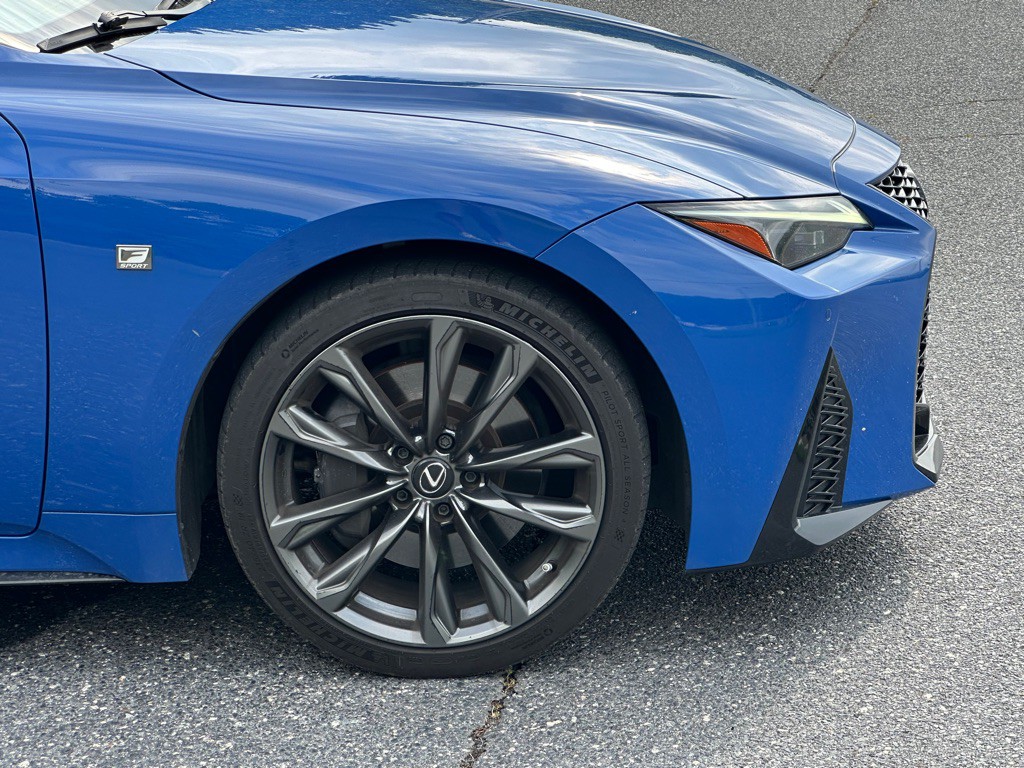 2023 Lexus IS Image 44