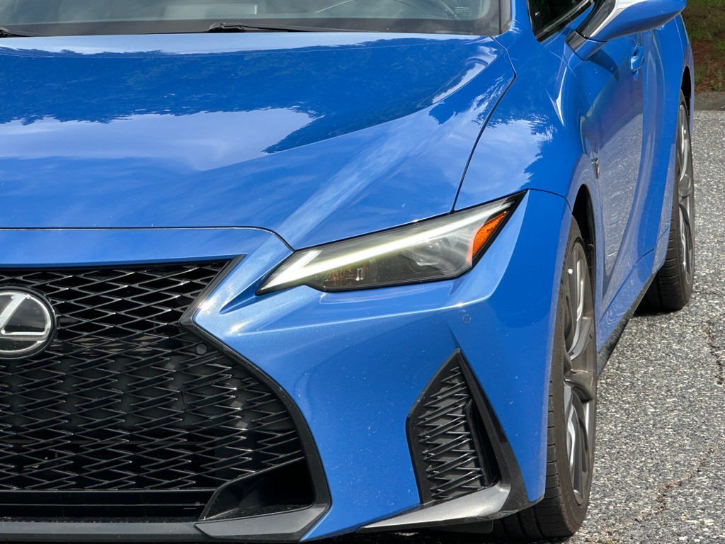 2023 Lexus IS Image 45
