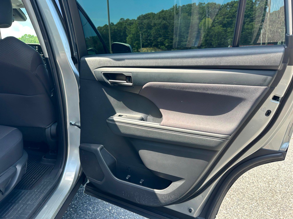 2022 Toyota Highlander Image 18