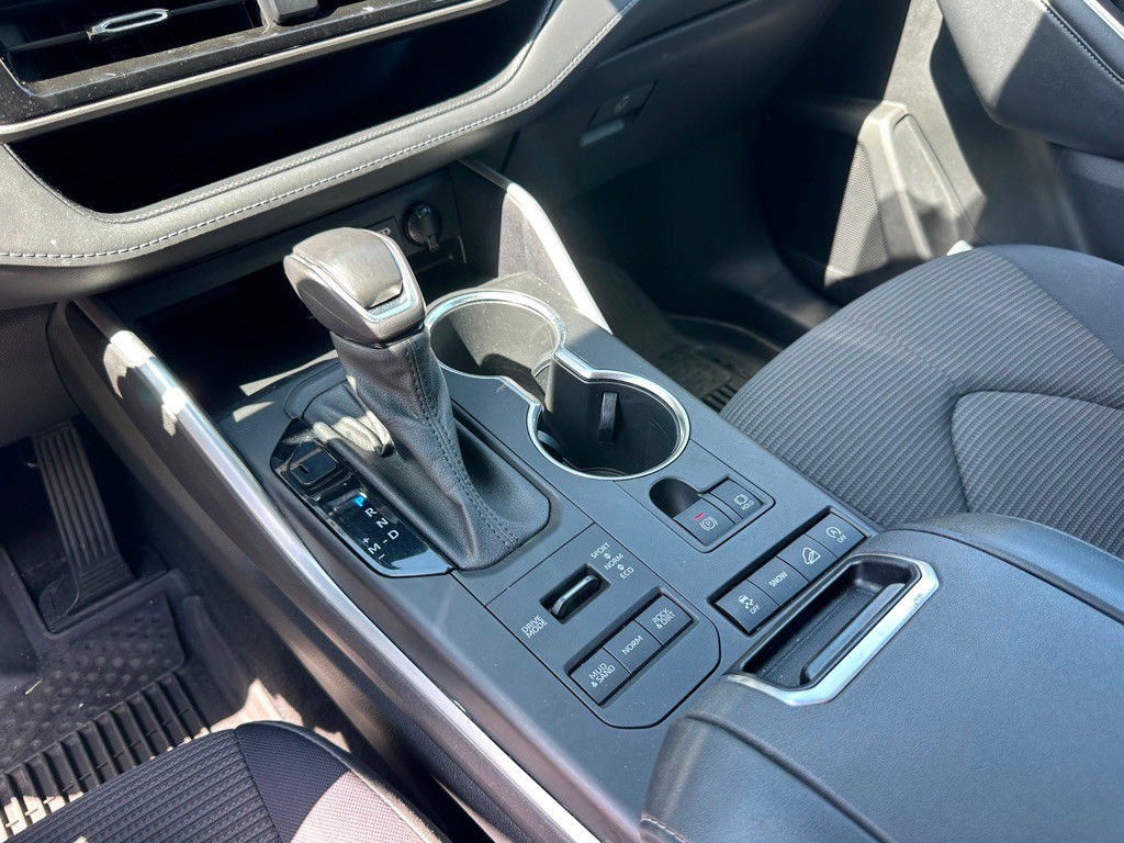 2022 Toyota Highlander Image 34