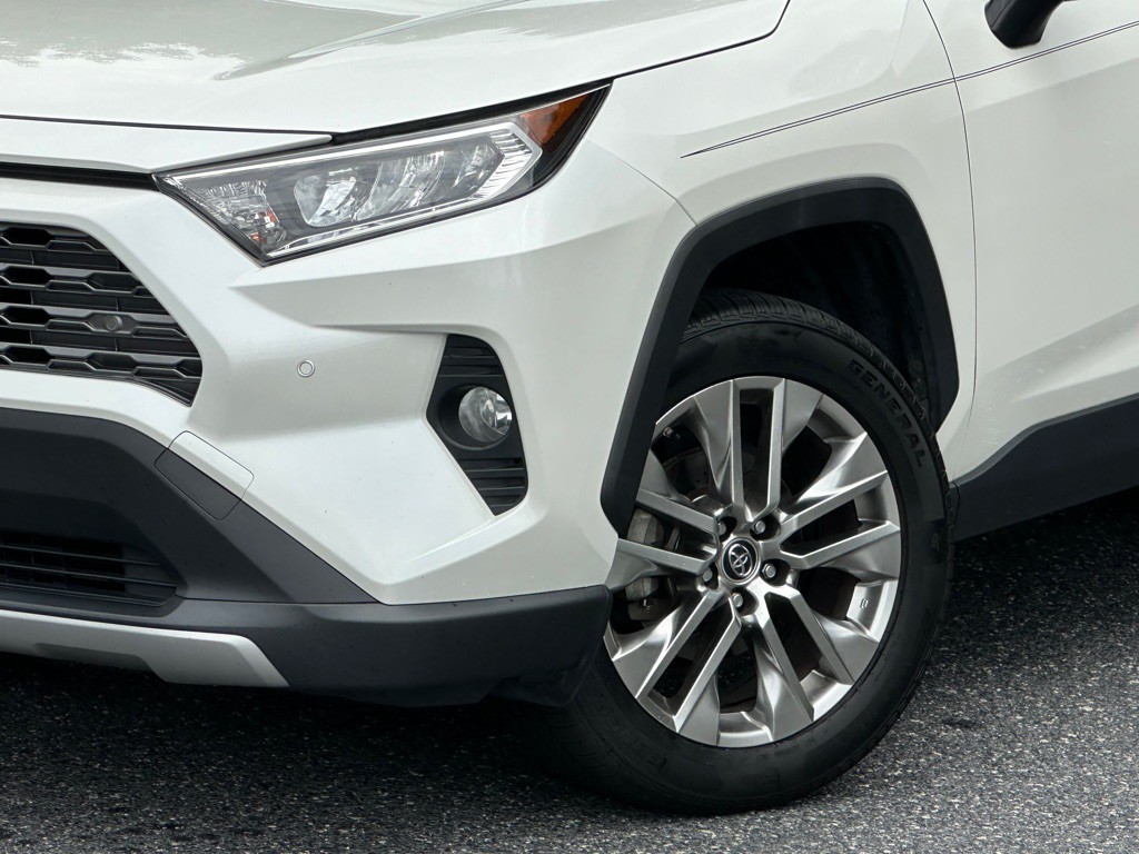 2019 Toyota Rav4 Image 9