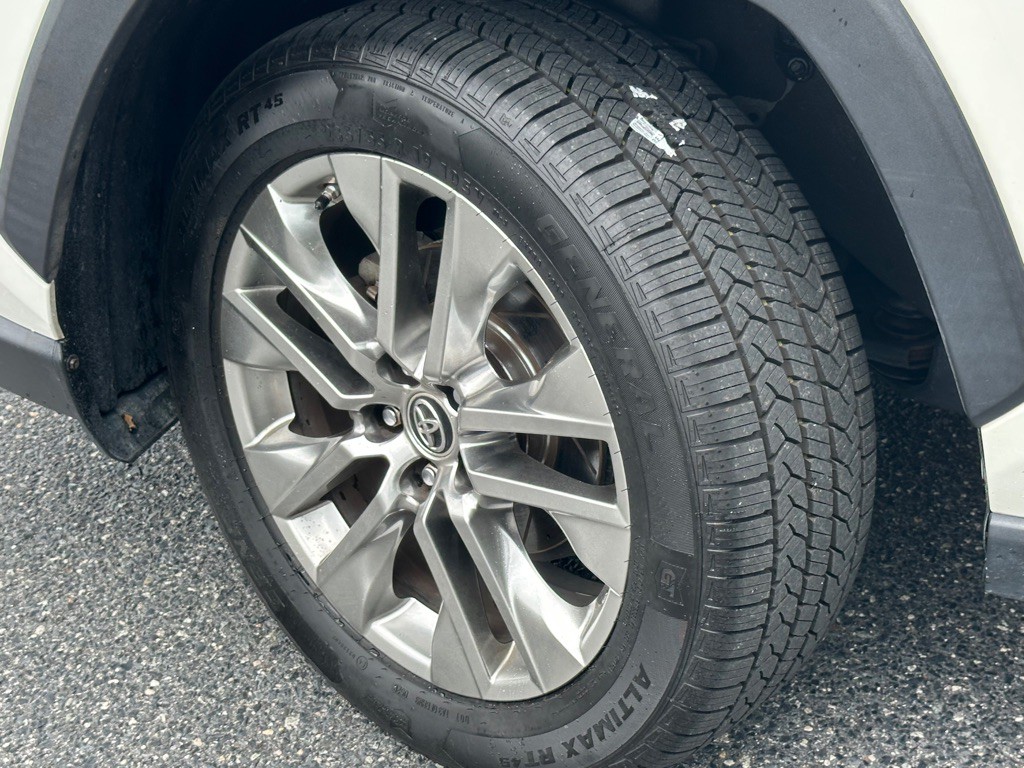 2019 Toyota Rav4 Image 10