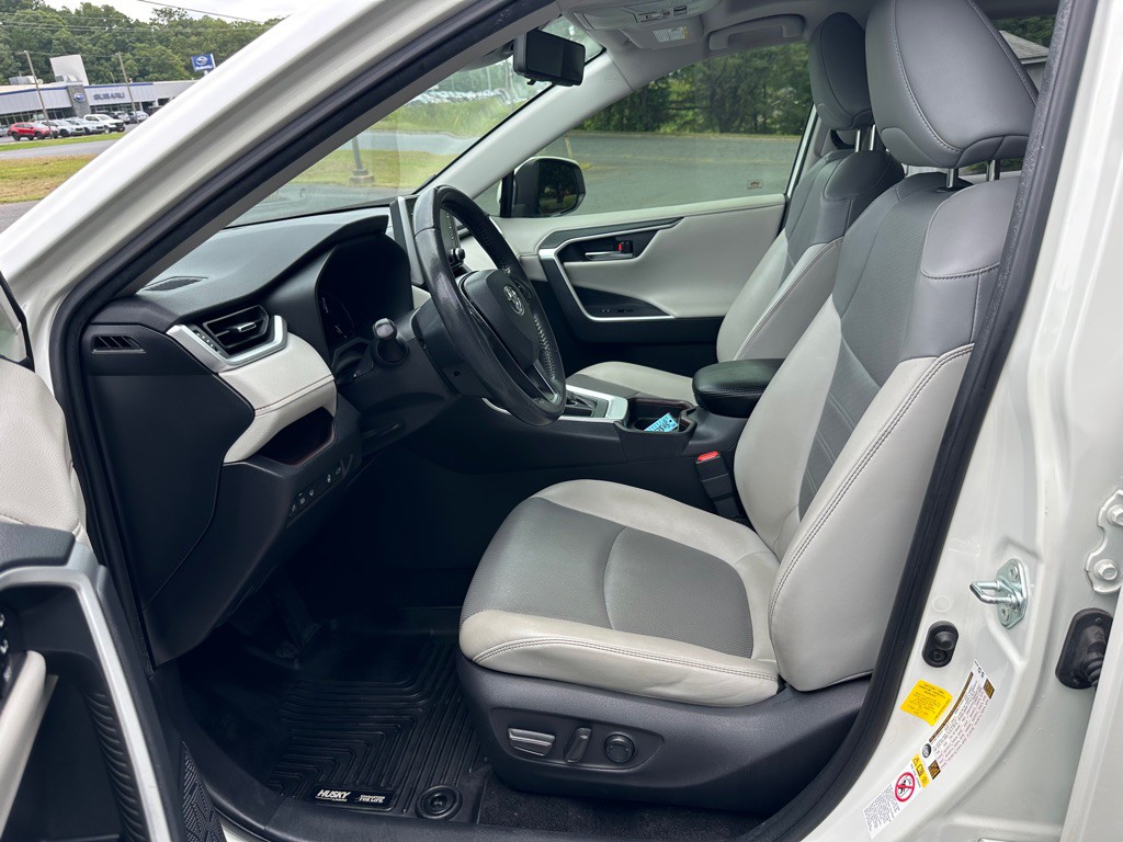 2019 Toyota Rav4 Image 11