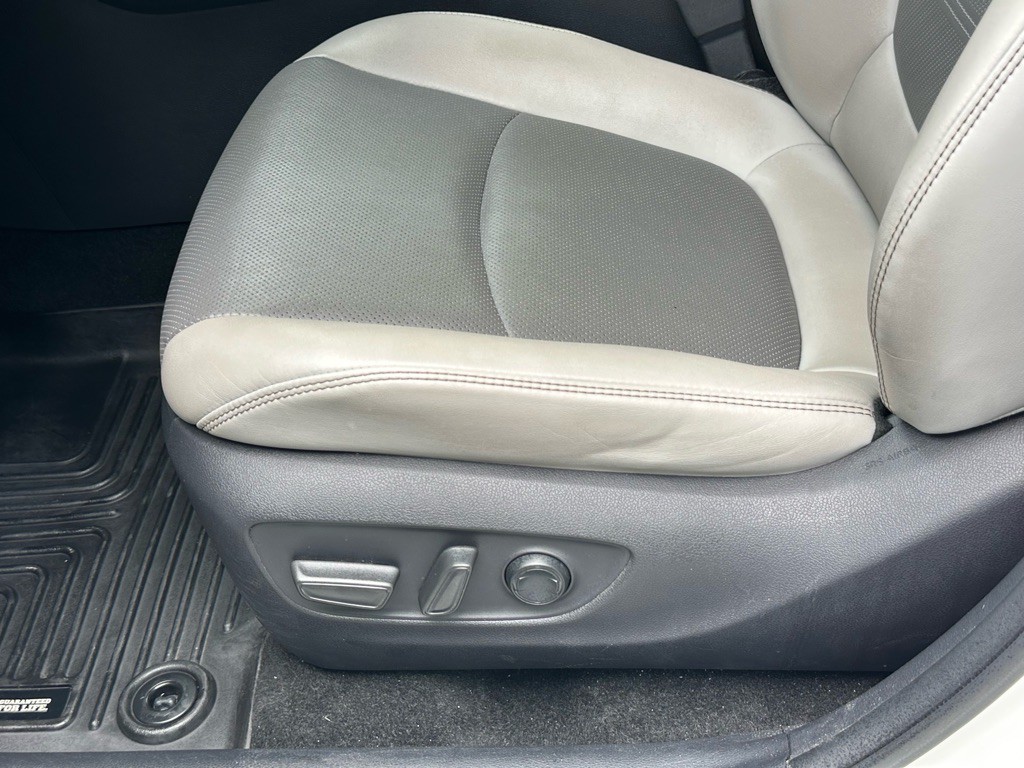 2019 Toyota Rav4 Image 12