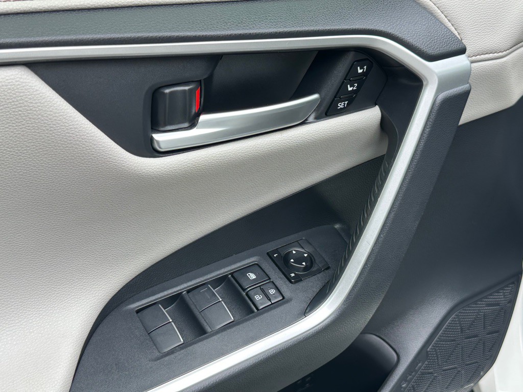 2019 Toyota Rav4 Image 15