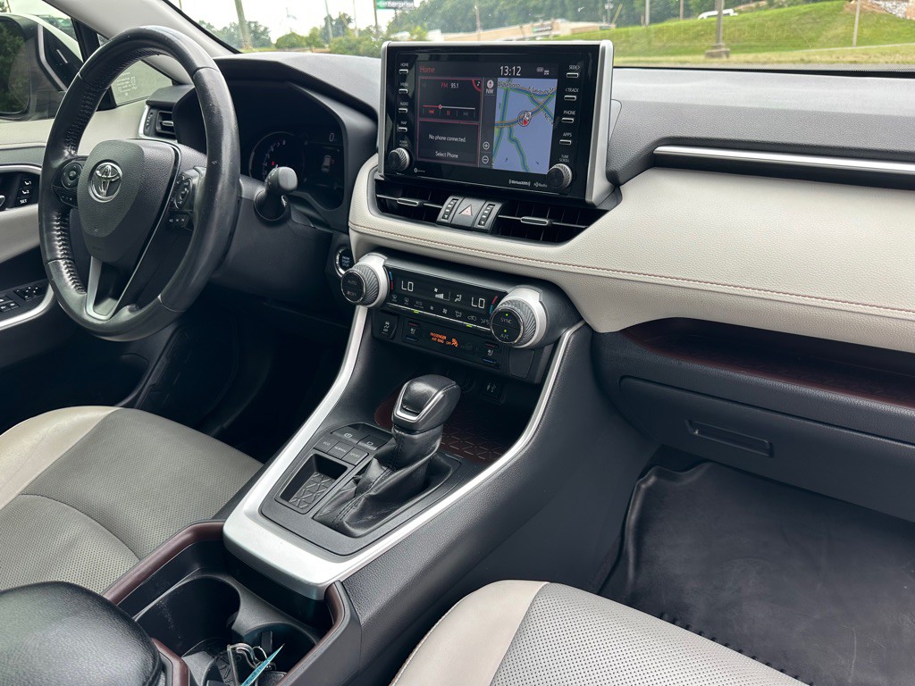 2019 Toyota Rav4 Image 17