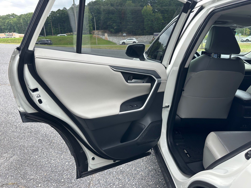 2019 Toyota Rav4 Image 22