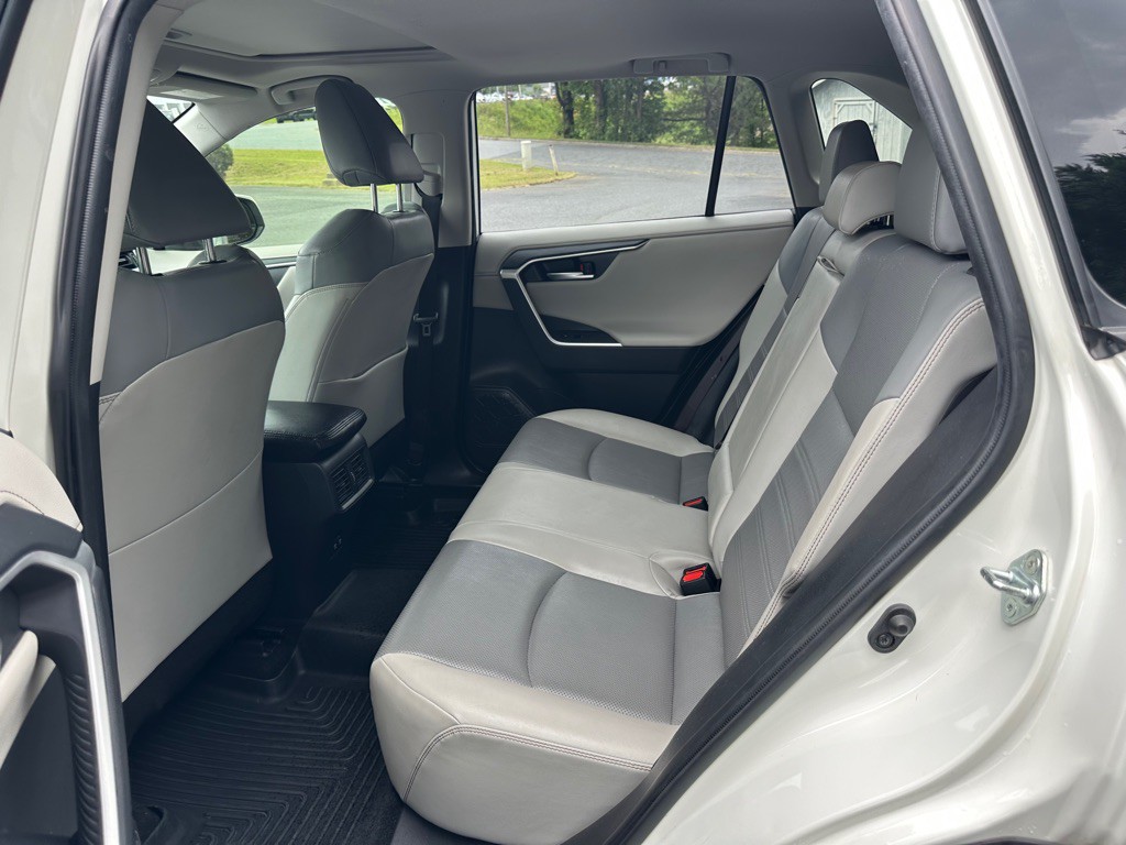 2019 Toyota Rav4 Image 24