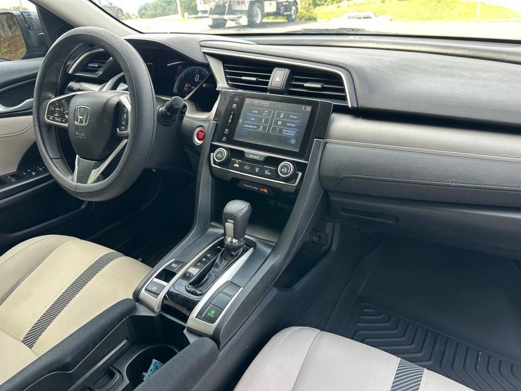 2018 Honda Civic Image 14