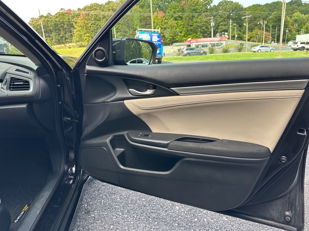 2018 Honda Civic Image 15