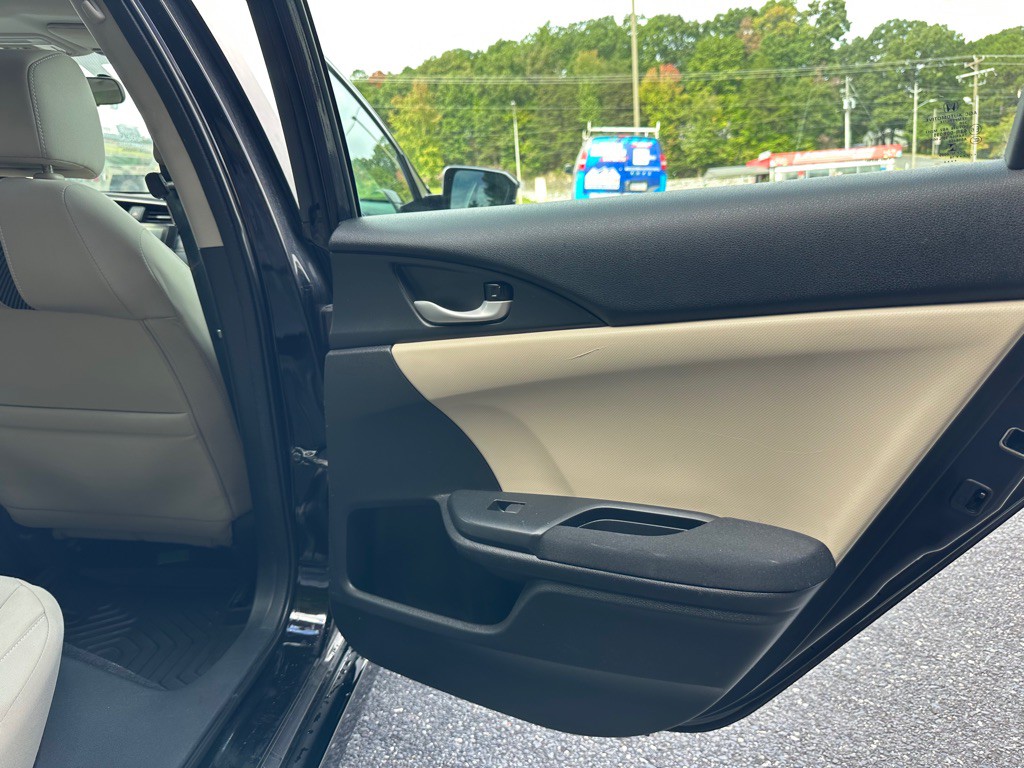 2018 Honda Civic Image 16