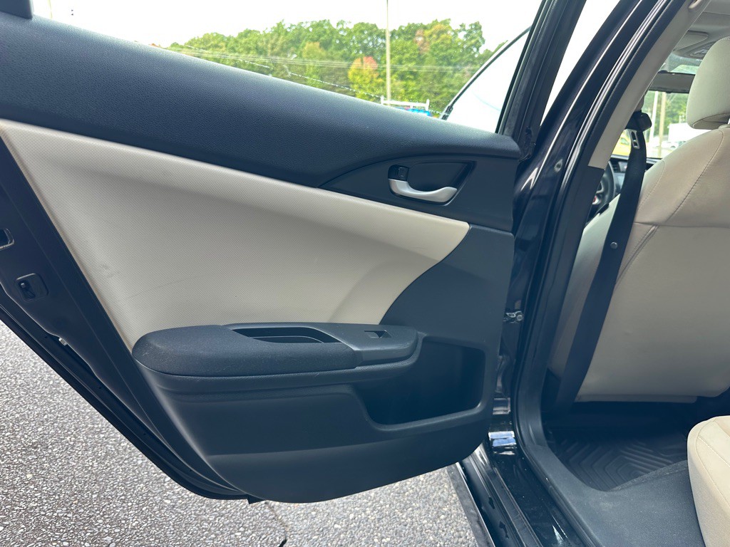 2018 Honda Civic Image 18