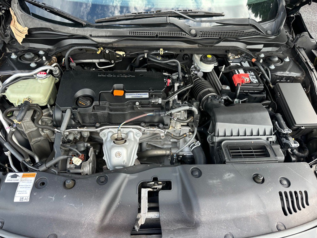 2018 Honda Civic Image 32