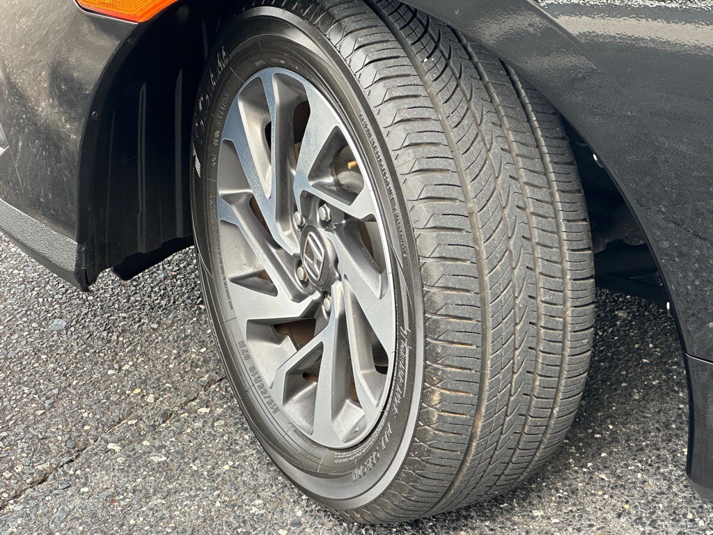 2018 Honda Civic Image 39