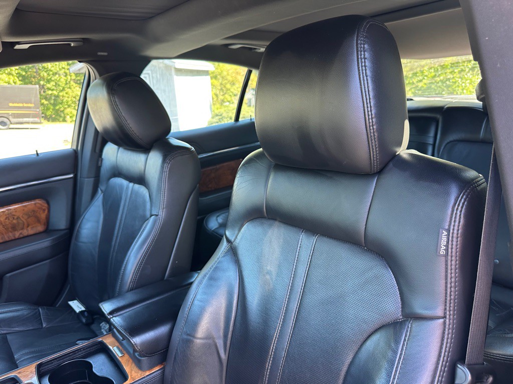 2014 Lincoln MKS Image 11